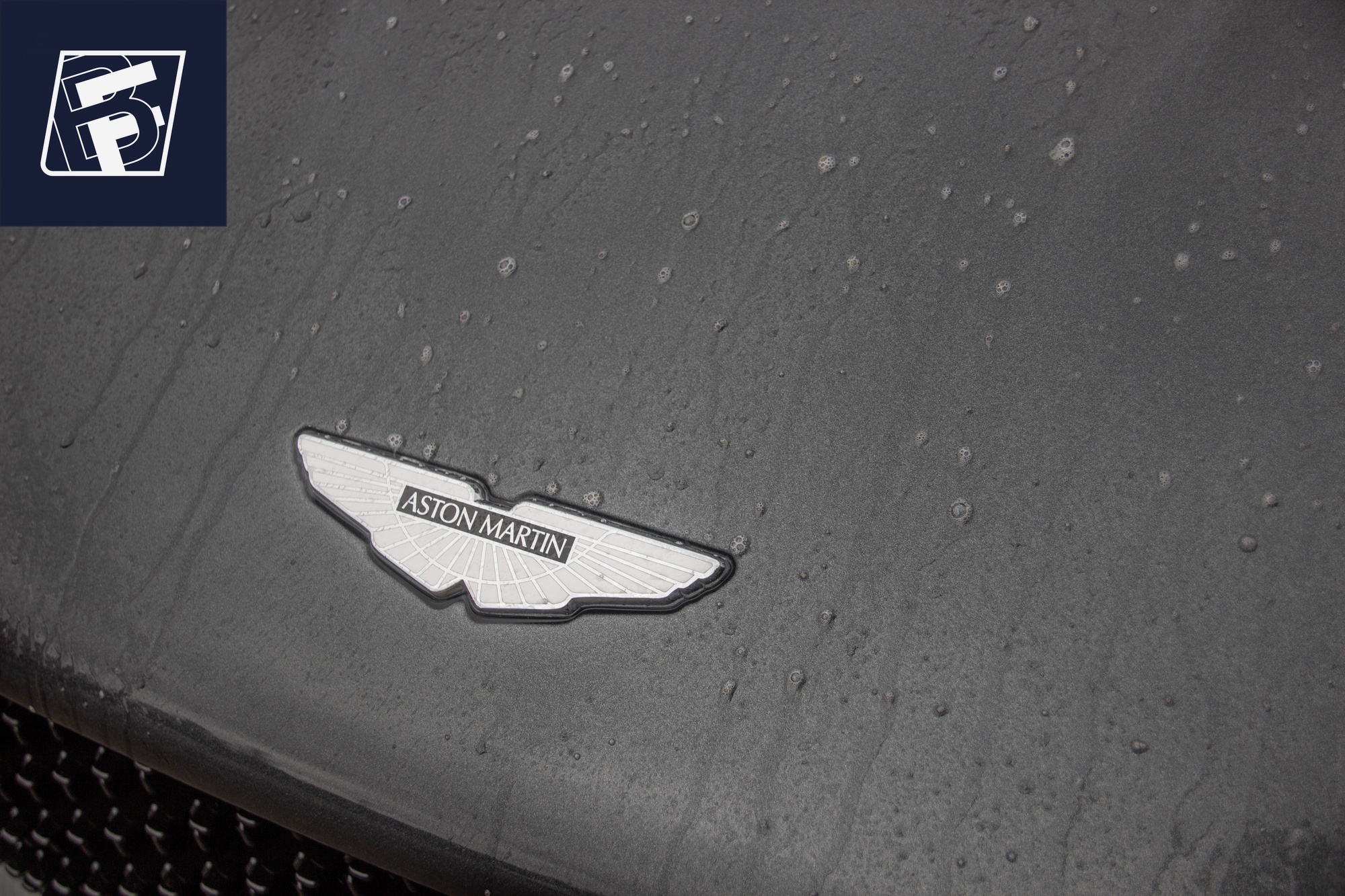 Polissage Aston Martin DBS Superleggera