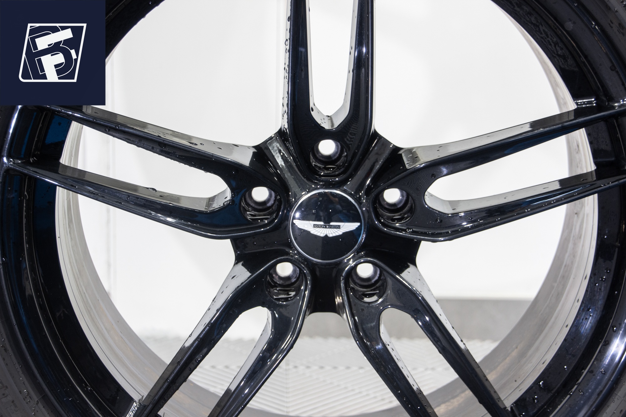 Protection céramique Aston Martin Superleggera