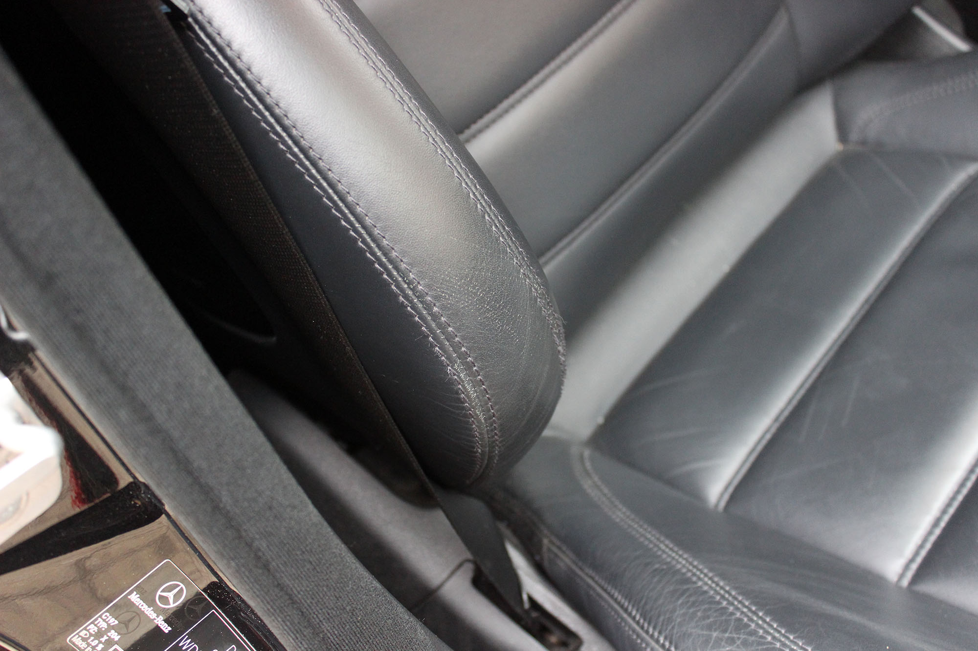 Résultat réfection cuir Mercedes